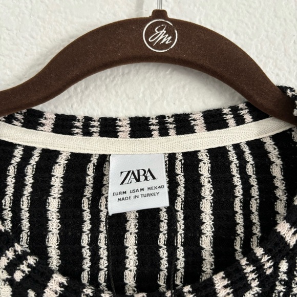 NWOT Zara Men's Size Medium Black/White Knit Crewneck Shirt - Picture 2 of 5